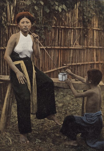 Kvinde, der ryger opium af European Photographer